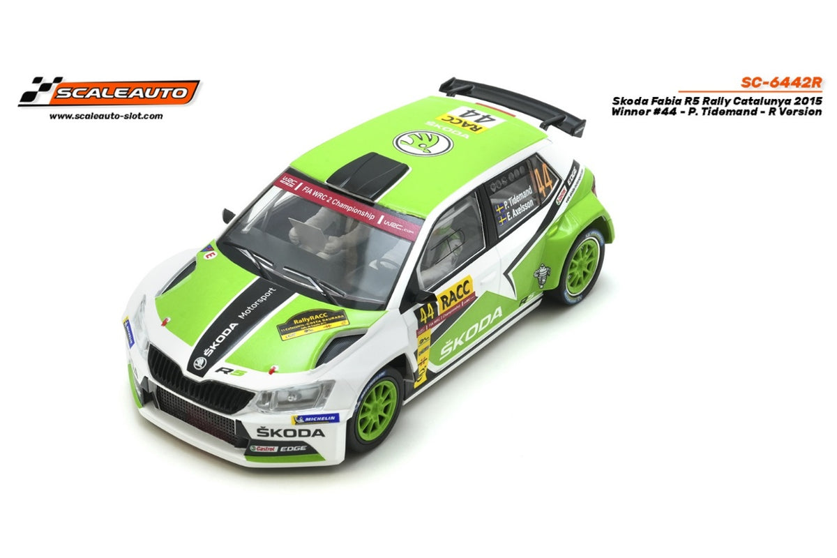 Modelo compatible: SKODA FABIA R5 – RALLY CATALUNYA 2015 WINNER. Foto orientativa del coche; se vende únicamente el chasis 3D.