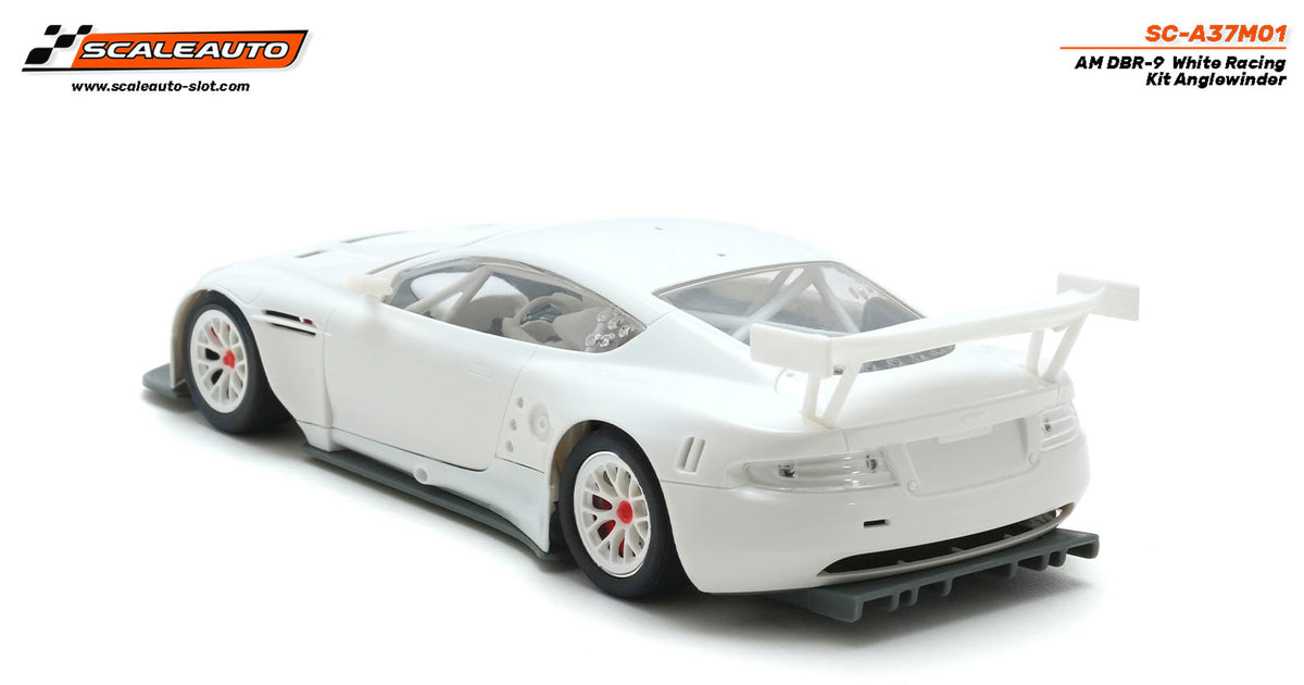 Aston Martin AM DBR-9 White Racing Kit Anglewinder · Scaleauto SC-A37M01 · Fotografía 3