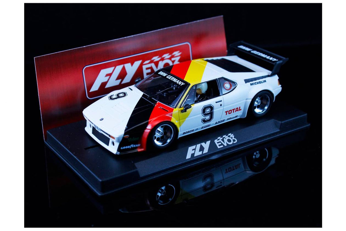 Modelo compatible: BMW M1 ALEMANIA – CHASIS EVO3 IN-LINE. Foto orientativa del coche; se vende únicamente el chasis 3D.